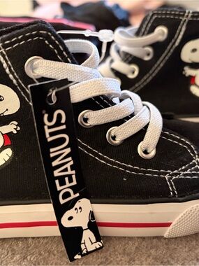 Peanuts Black High-Top Sneakers with White Laces and Red Stripe